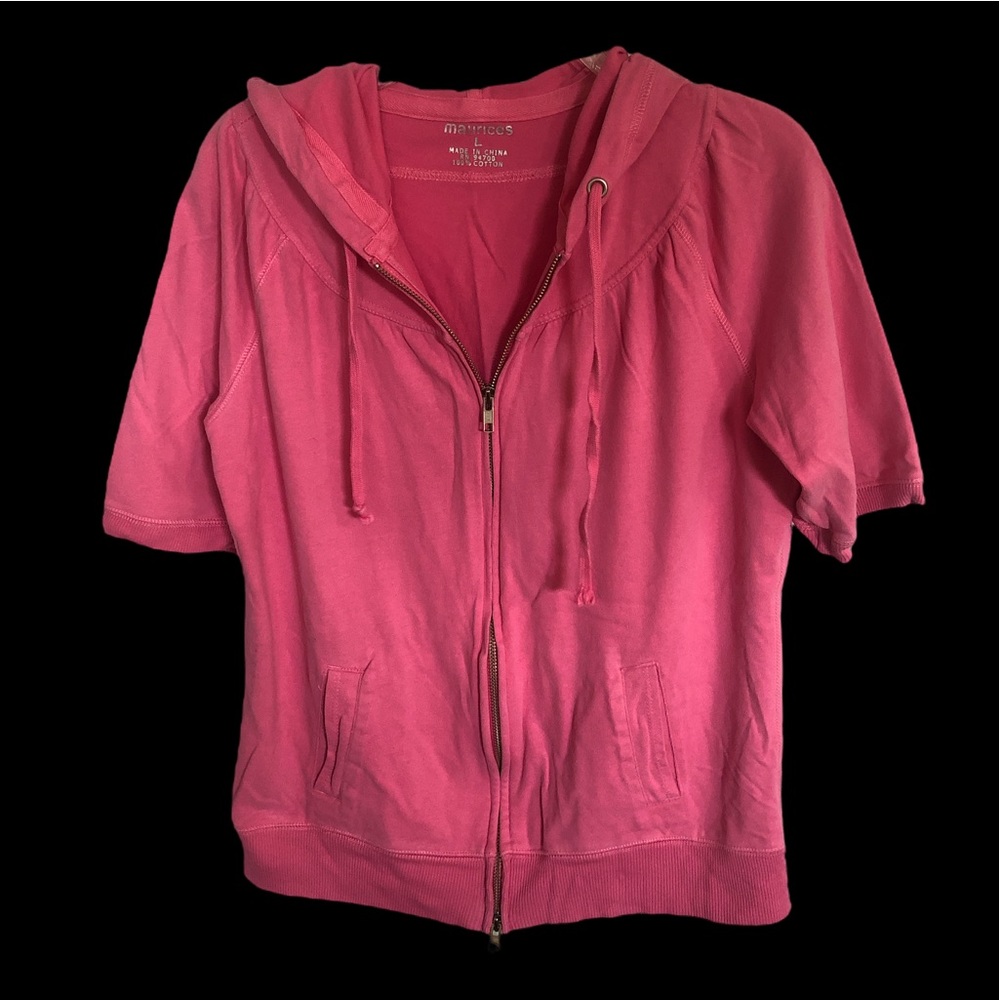 Maurice’s short sleeve zip-up hoodie, with cute pleating details.  EUC, size LGE